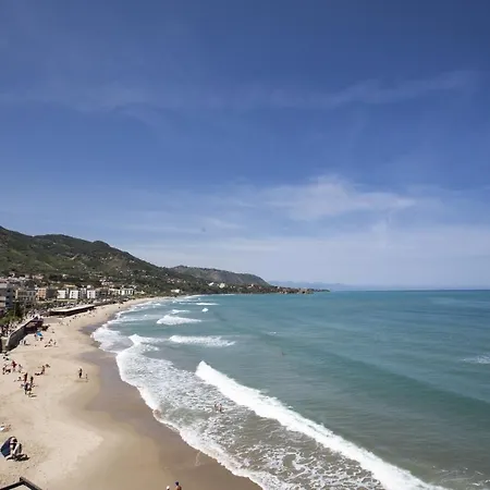 公寓 Terrazza Del Mare 切法卢